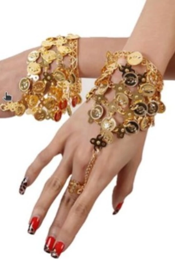 Pulsera ajustable con anillo ajustable en color oro y monedas doradas para baile indio, baile tribal, y danza del vientre
3USD cada una
Material: Metal
Talla: ajustable